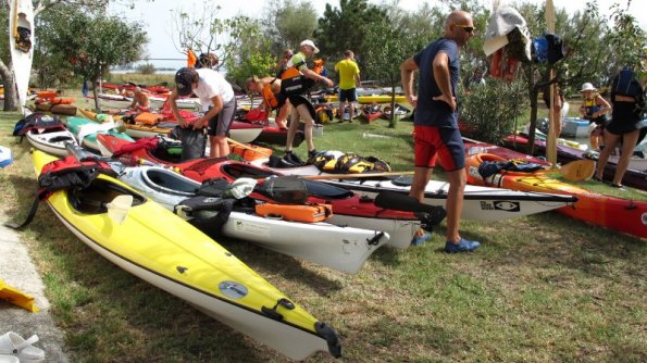 22_Il riposo dei kayaks