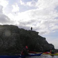 8_Greg su uno scoglio